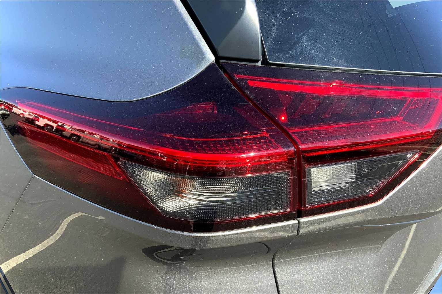 2023 Nissan Rogue SV photo 24