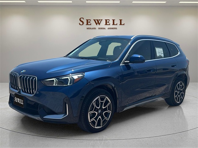 2025 BMW X1 28i's photo