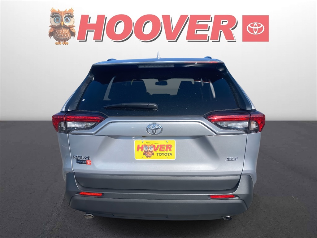 2025 Toyota RAV4 XLE photo 2