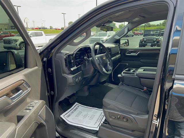 2023 Chevrolet Silverado 1500 LT photo 14