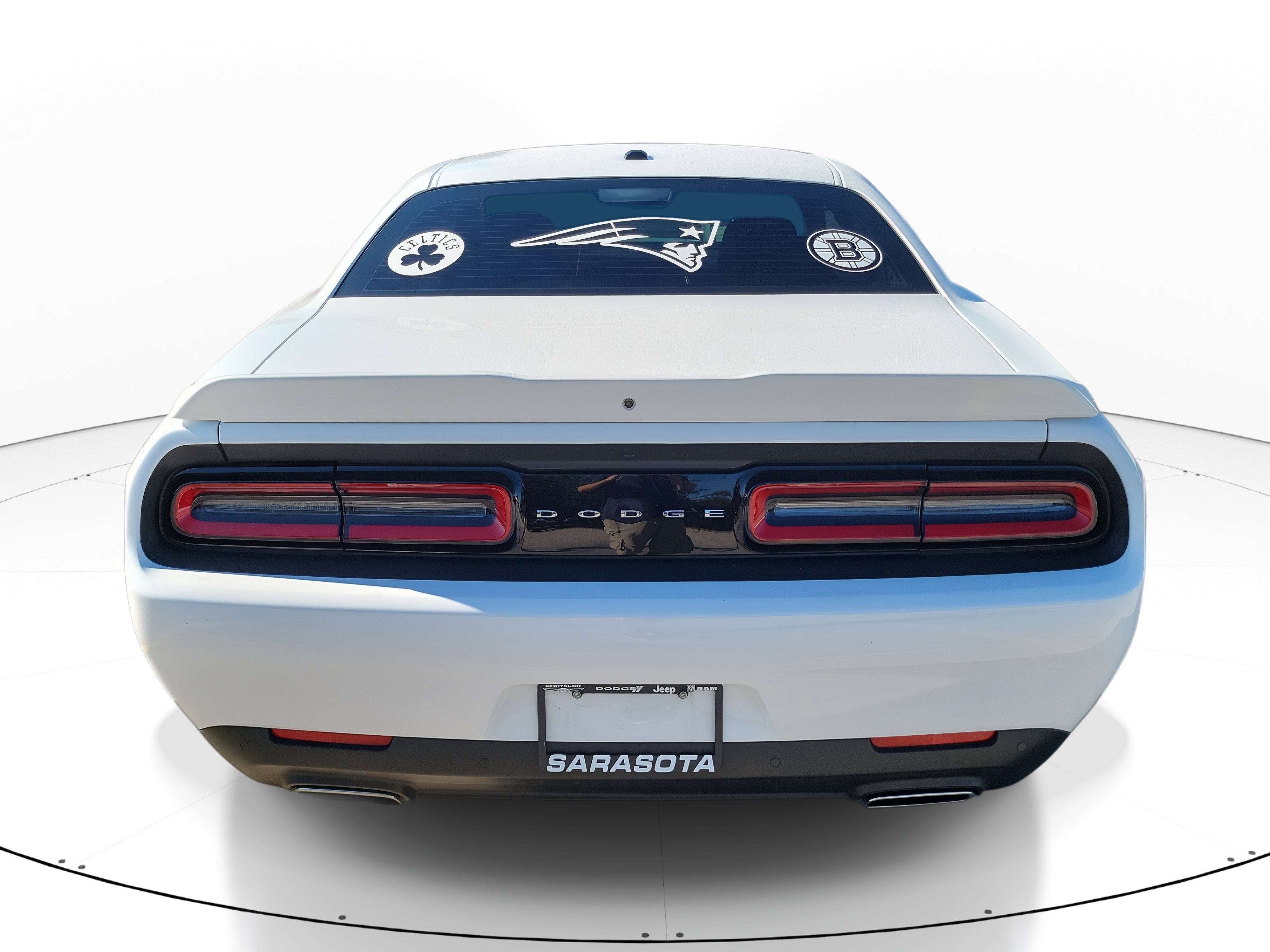 2022 Dodge Challenger GT photo 3