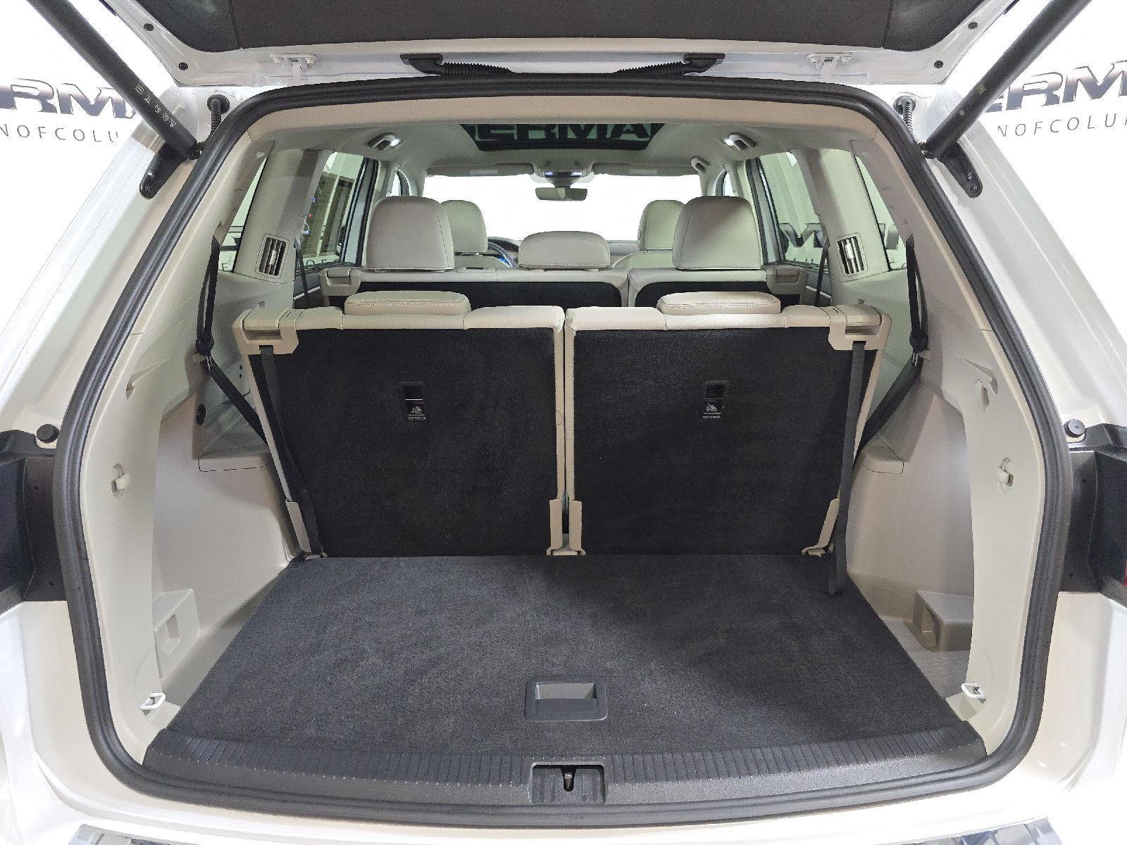 2024 Volkswagen Atlas SEL Premium R-Line photo 18