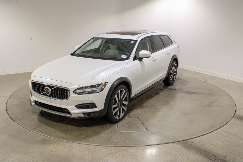 2024 Volvo V90 Cross Country Ultimate's photo