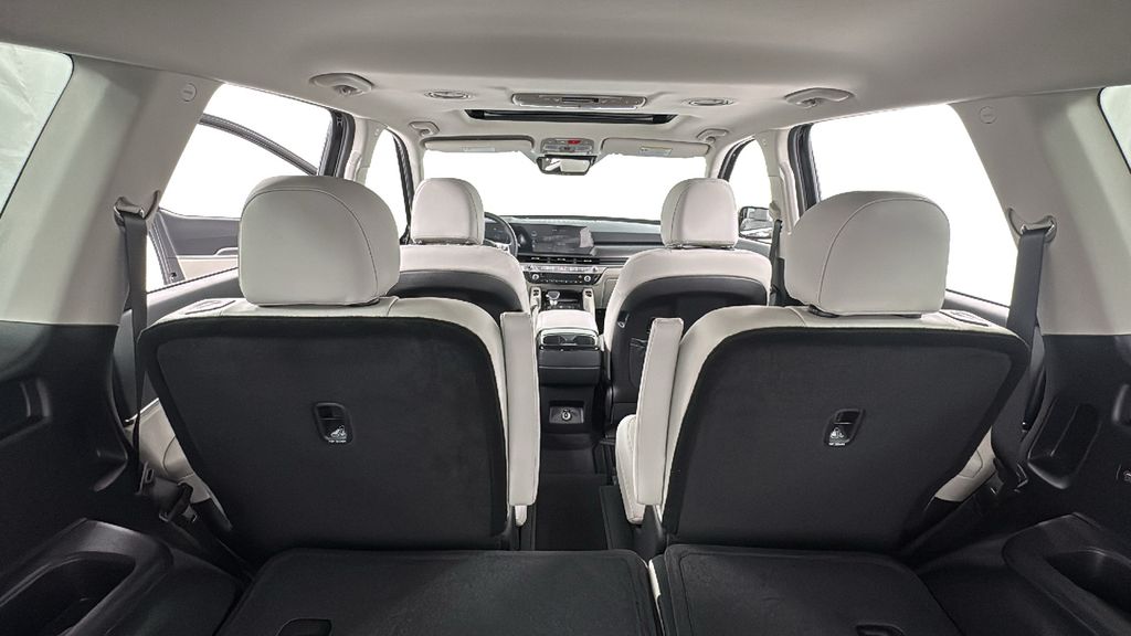 2025 Kia Telluride S photo 18