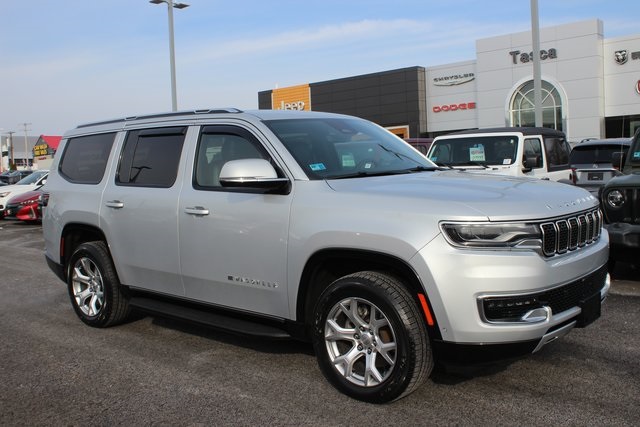 2022 Jeep Wagoneer Series II's photo