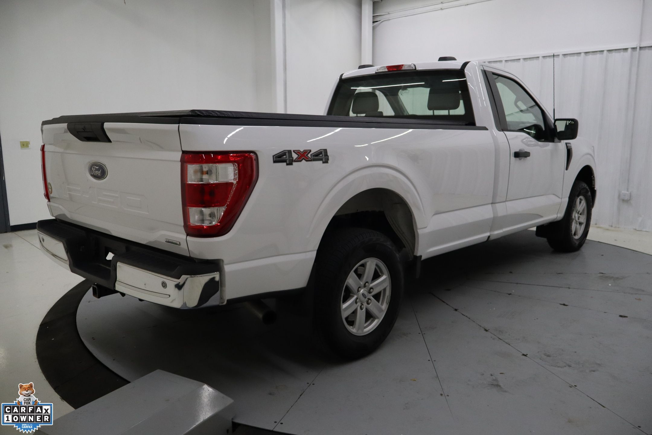 2022 Ford F-150 XL photo 2