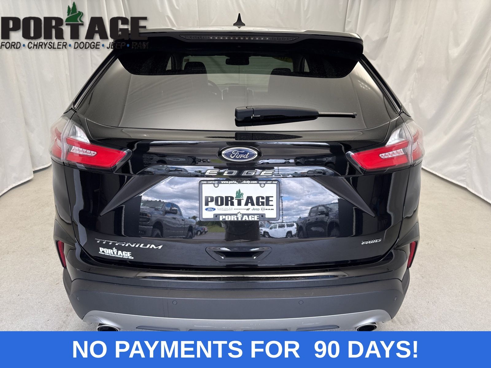 2024 Ford Edge Titanium photo 3
