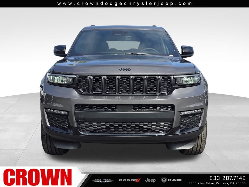 2025 Jeep Grand Cherokee Limited photo 2