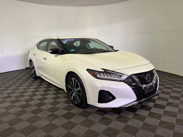 2021 Nissan Maxima SV photo 2