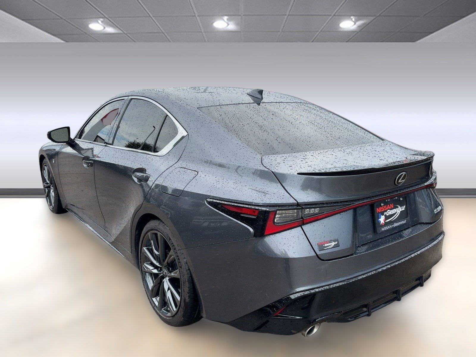 2022 Lexus IS 350 F SPORT photo 3