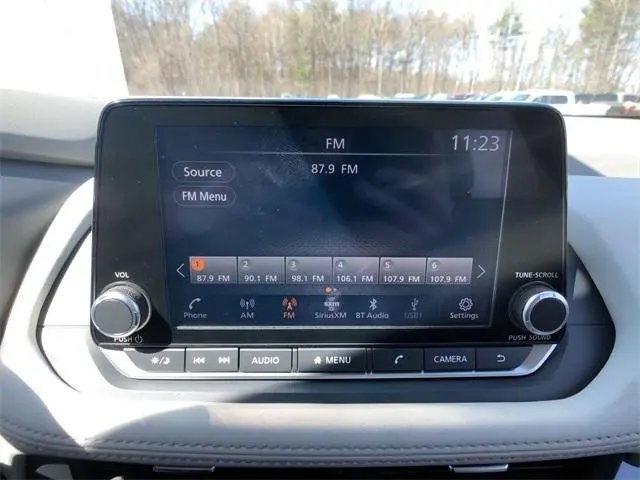 2026 Nissan Rogue SV photo 11