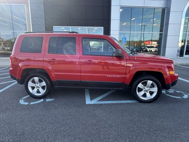 2015 Jeep Patriot Latitude photo 2