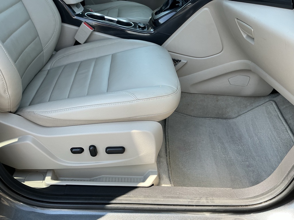 2015 Ford Escape Titanium photo 26
