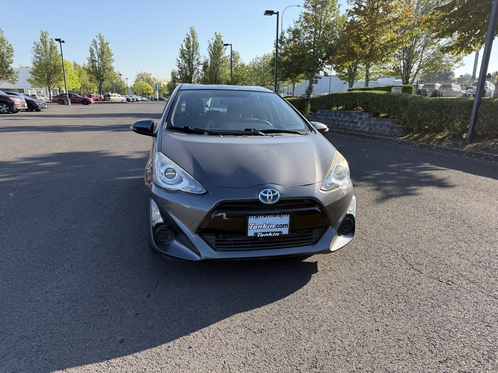 2015 Toyota Prius C Two photo 2