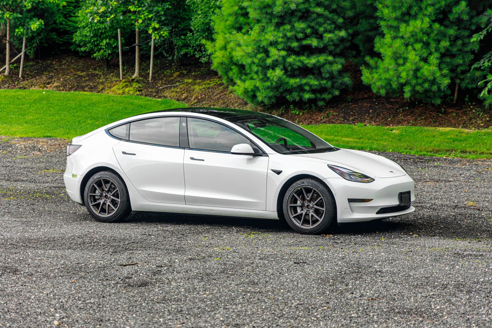 2022 Tesla Model 3 Long Range photo 11