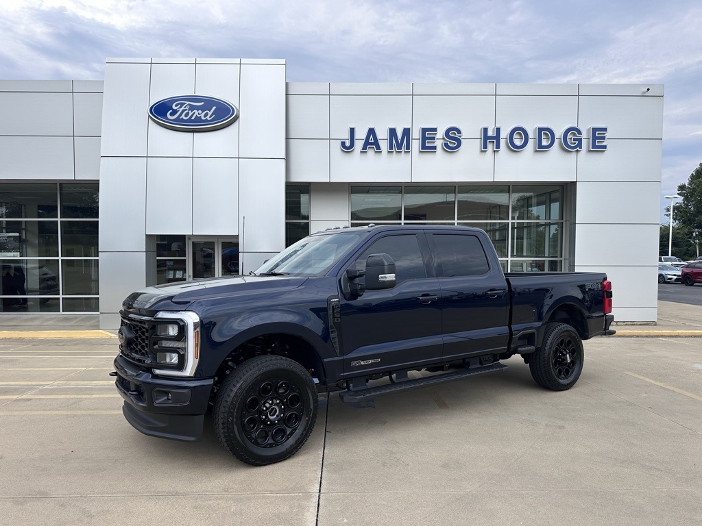2025 Ford F-250 Super Duty Lariat's photo