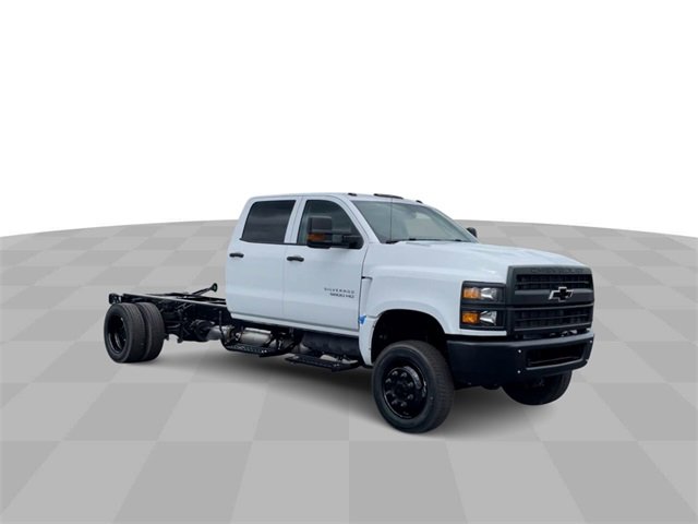 2024 Chevrolet Silverado 5500HD Work Truck photo 2