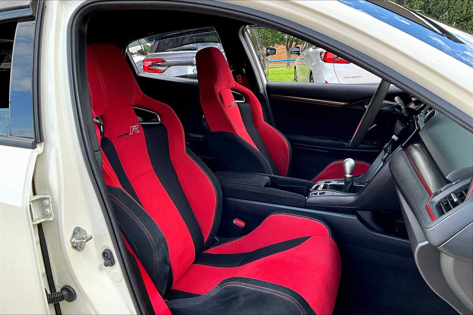2021 Honda Civic Type R Touring photo 8