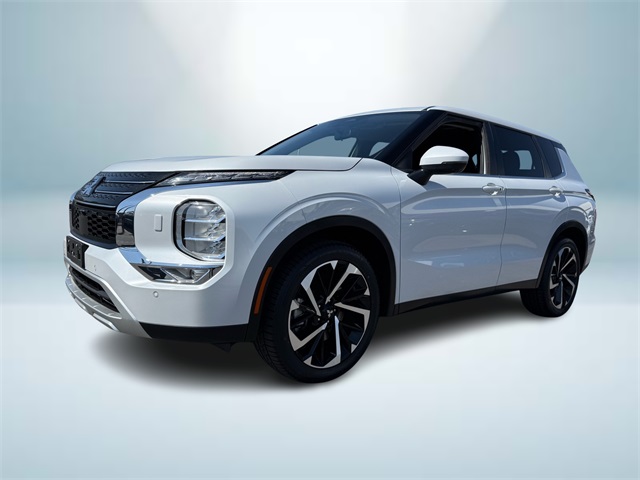 2024 Mitsubishi Outlander SE photo 2