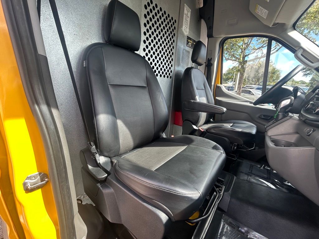 2021 Ford Transit photo 22