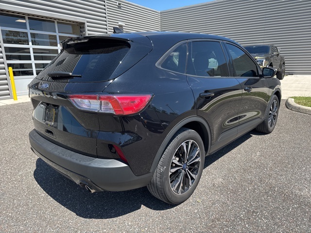 2022 Ford Escape SE photo 3