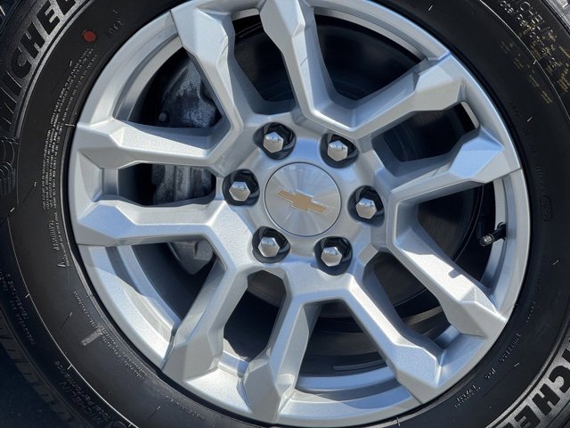 2025 Chevrolet Silverado 1500 LT photo 6