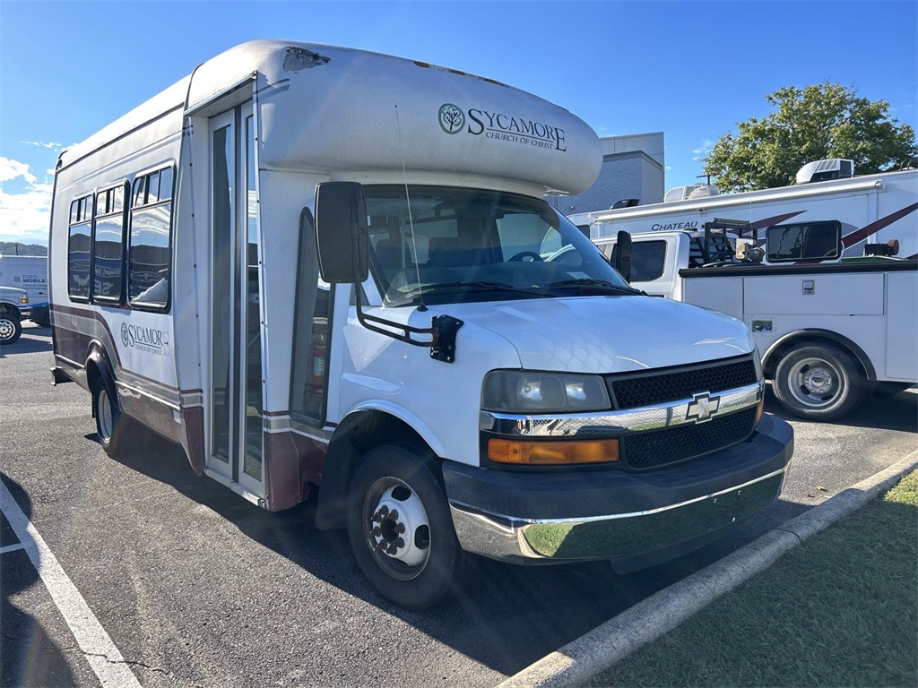2008 Chevrolet Express G3500's photo