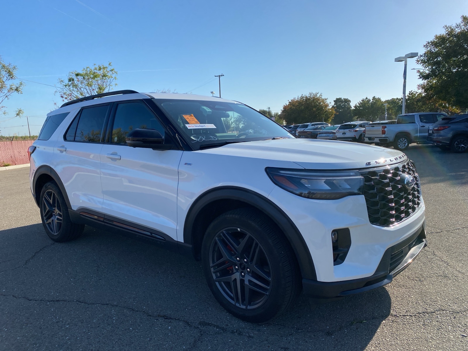 2025 Ford Explorer ST-Line photo 3