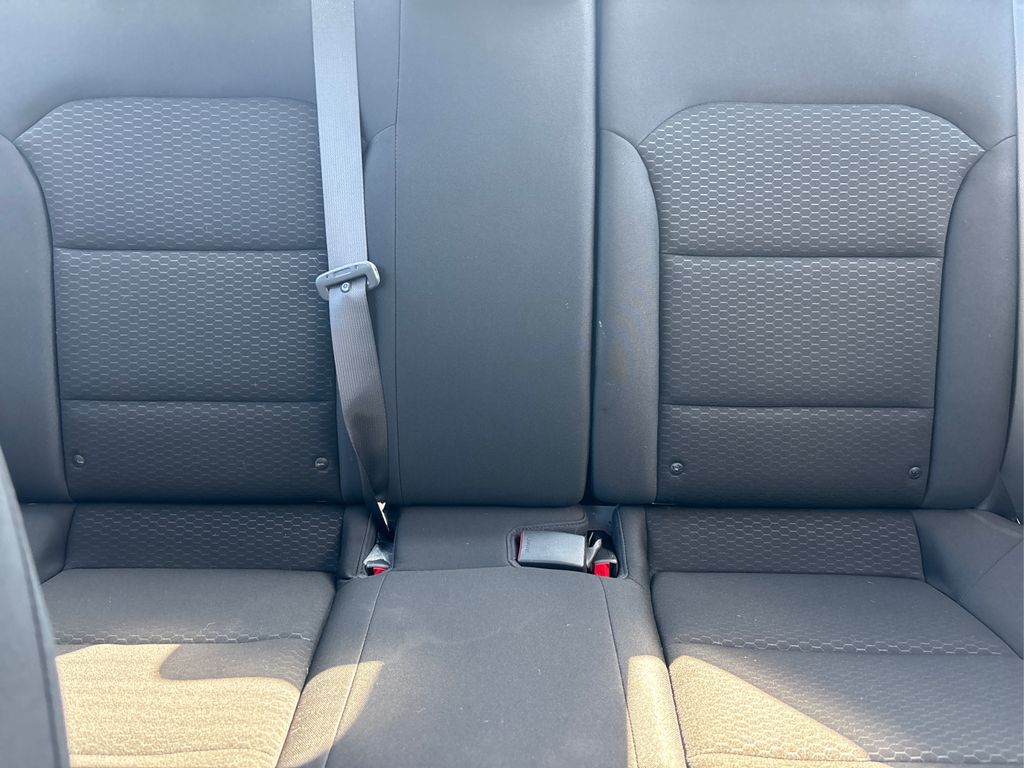 2020 Hyundai Elantra Value Edition photo 11