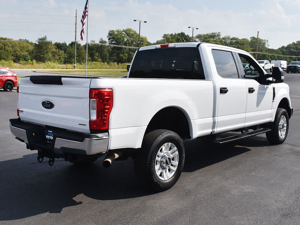 2019 Ford F-350 XLT photo 13