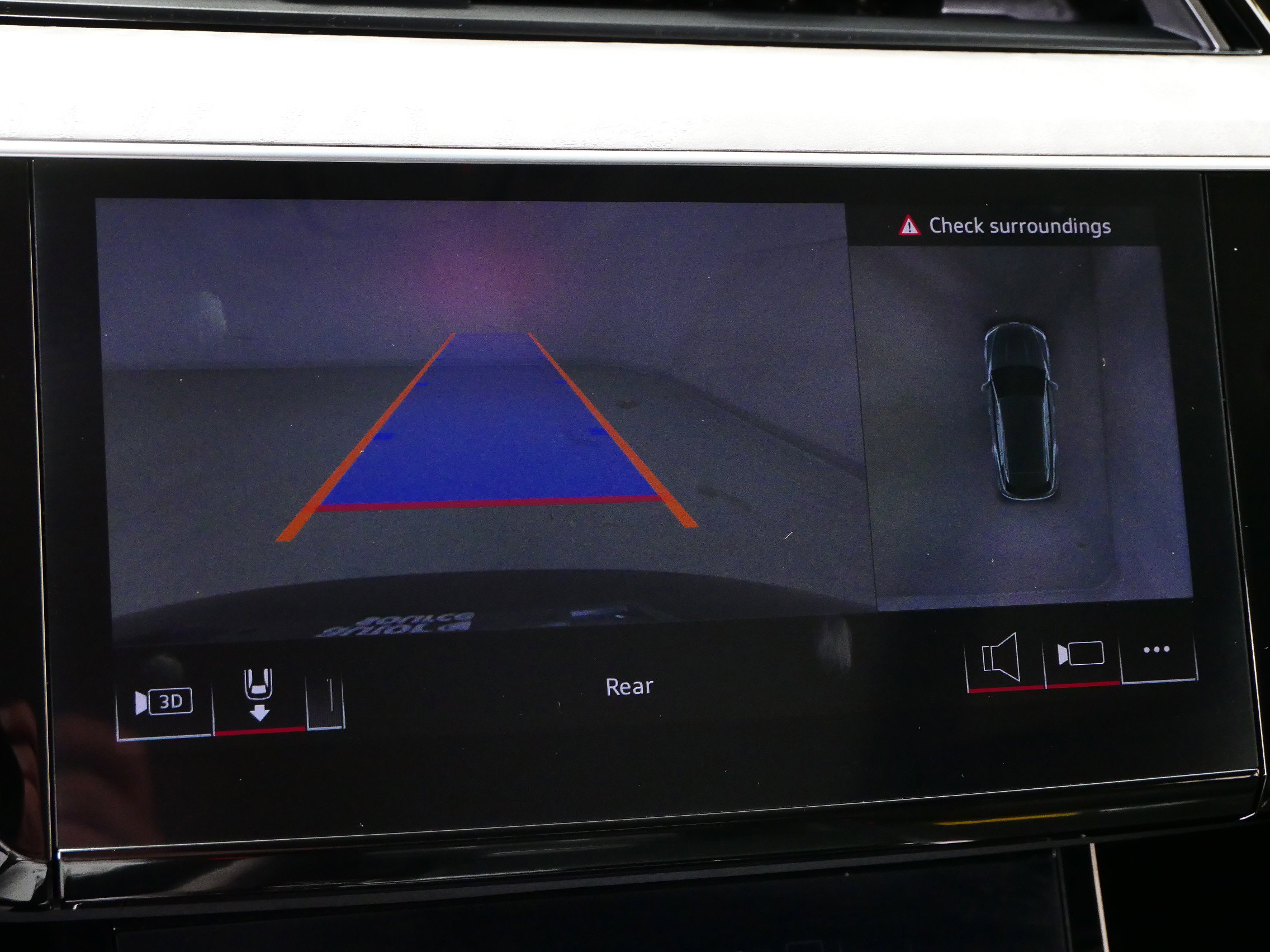 2024 Audi Q8 E-tron Premium Plus photo 23