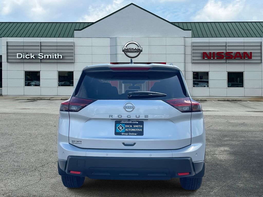 2025 Nissan Rogue S photo 4