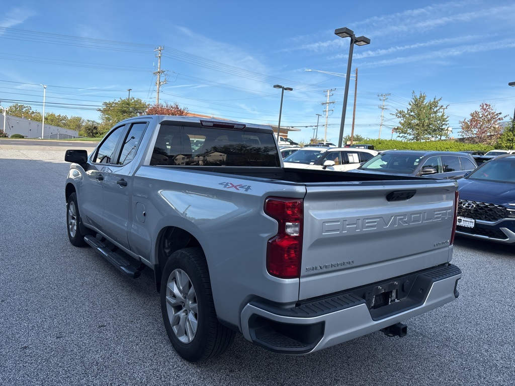 2022 Chevrolet Silverado 1500 Custom photo 4