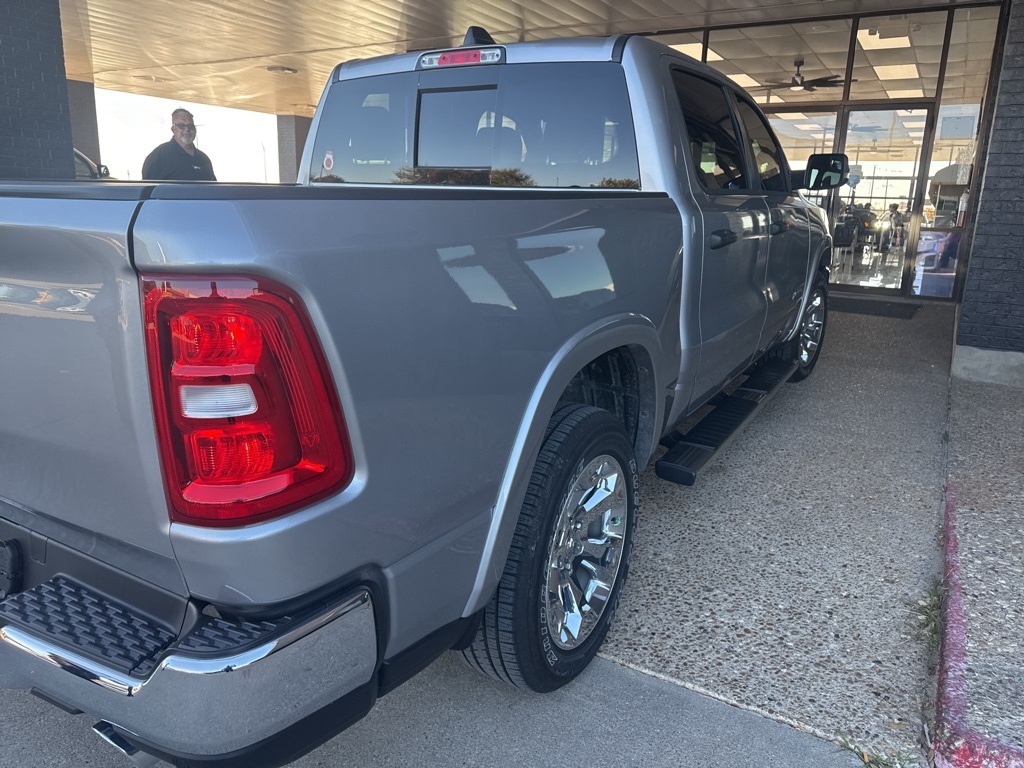 2025 Ram 1500 Big Horn Lone Star photo 3