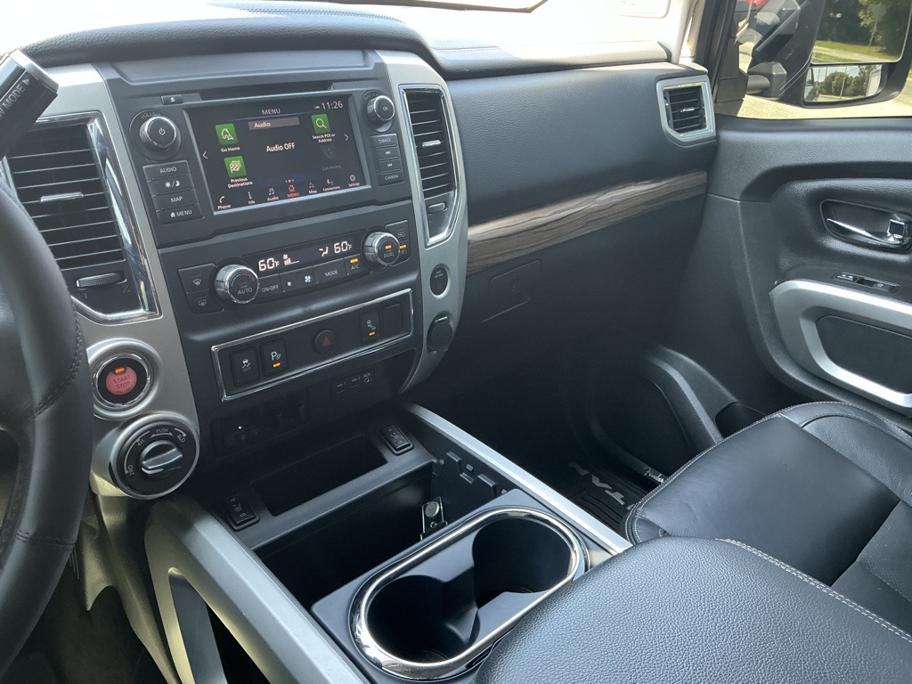 2019 Nissan Titan SL photo 29