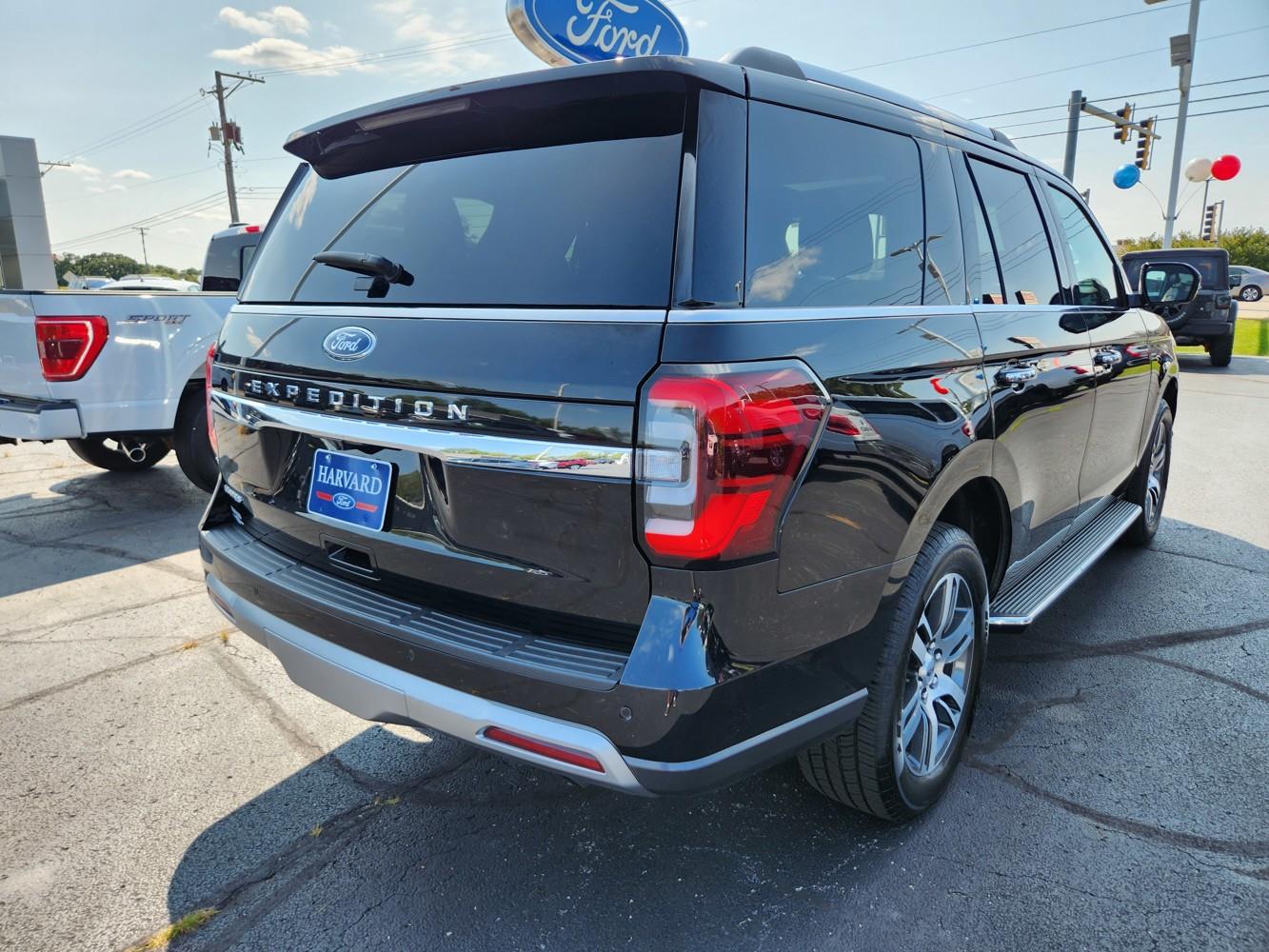 2023 Ford Expedition Limited photo 4