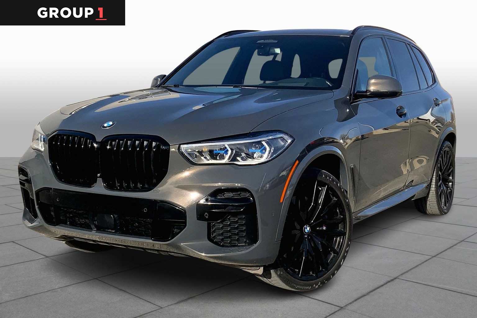 2022 BMW X5 M50i's photo