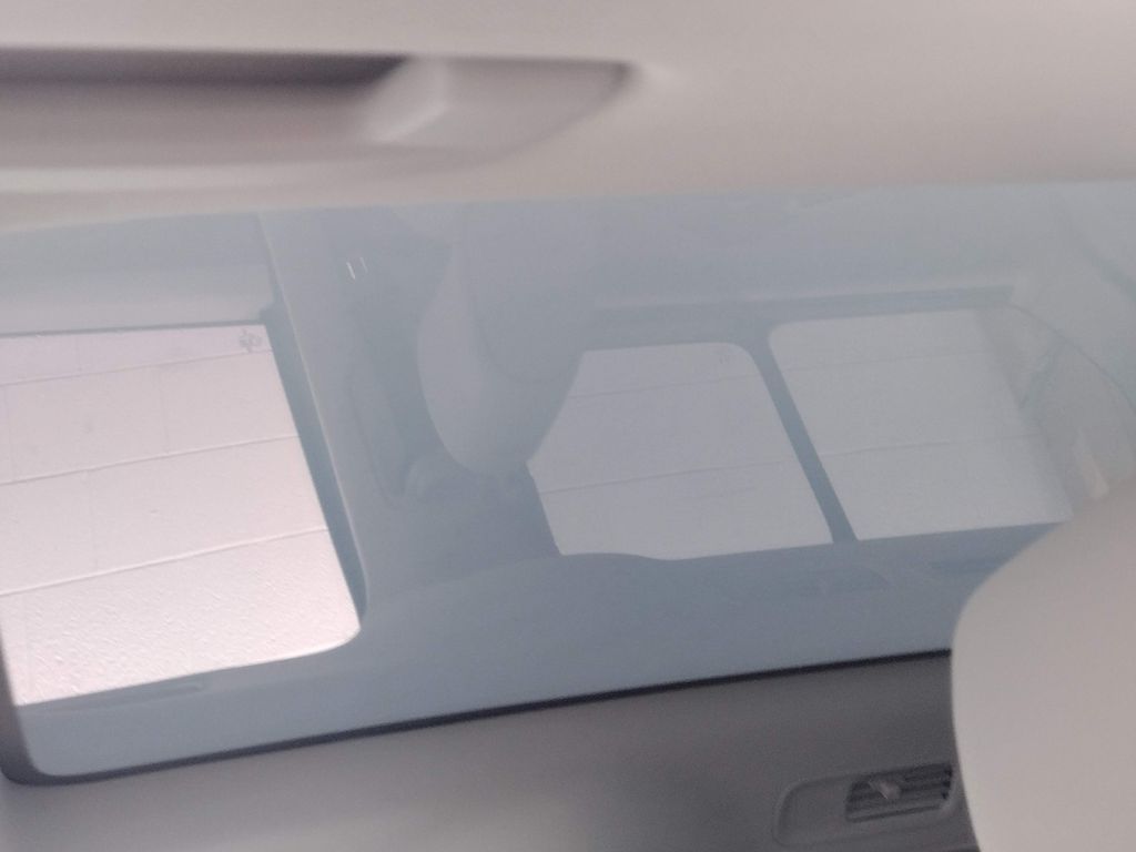 2025 Volkswagen ID. Buzz photo 21
