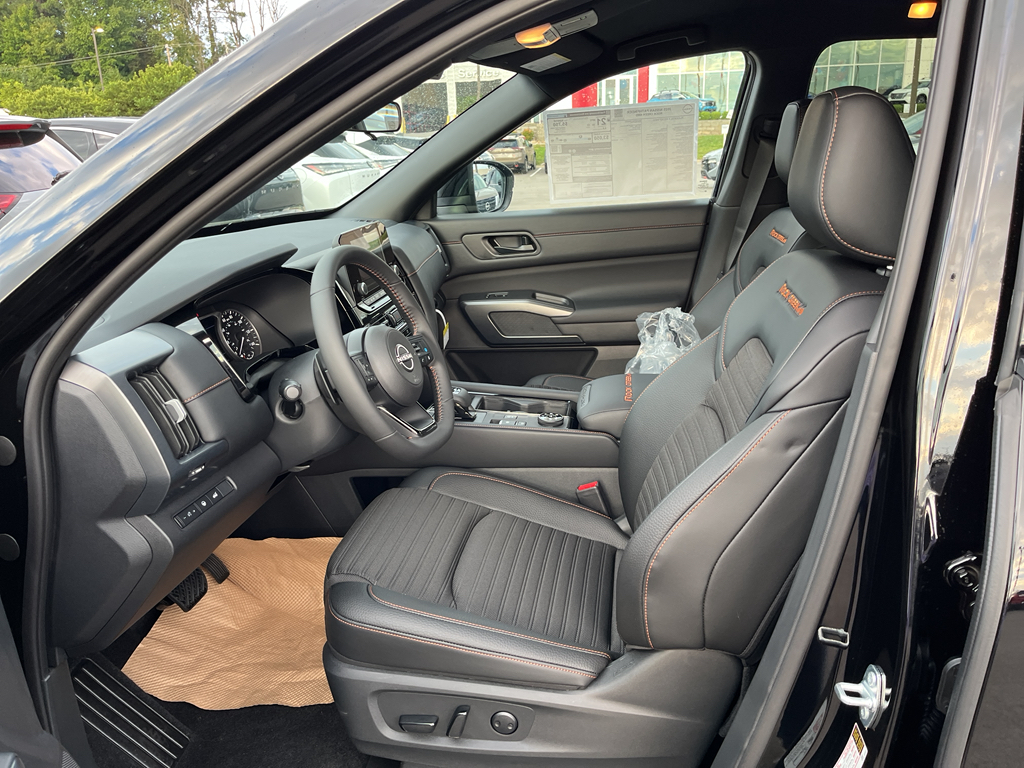 2025 Nissan Pathfinder Rock Creek photo 5