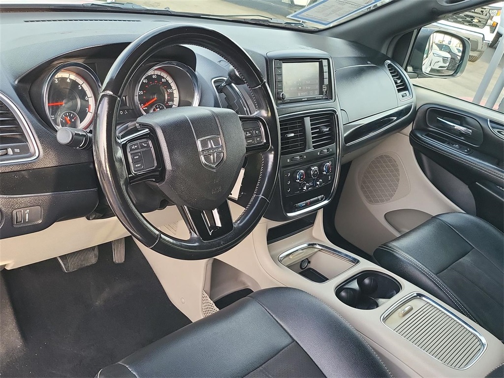 Used 2020 Dodge Grand Caravan SXT with VIN 2C4RDGCG2LR253134 for sale in Bellflower, CA