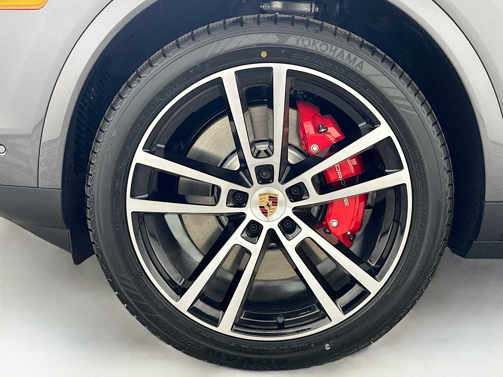 2025 Porsche Cayenne S photo 29