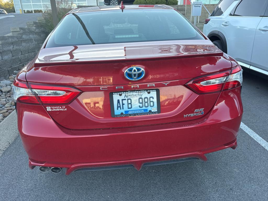 2020 Toyota Camry Hybrid SE photo 4