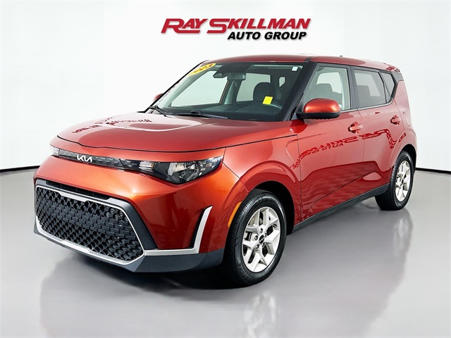 2023 Kia Soul LX photo 3