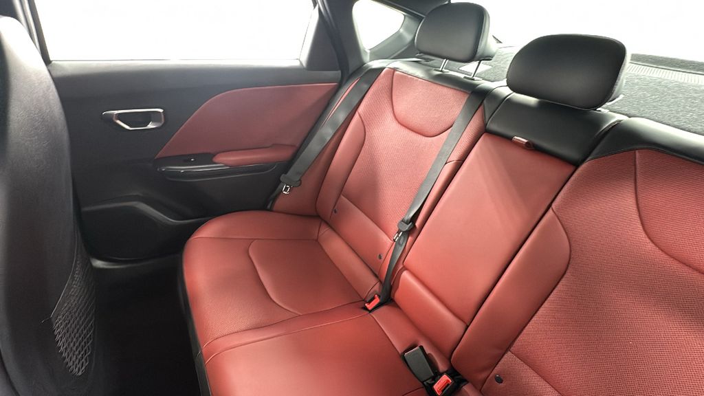 2025 Kia K4 GT-Line photo 13