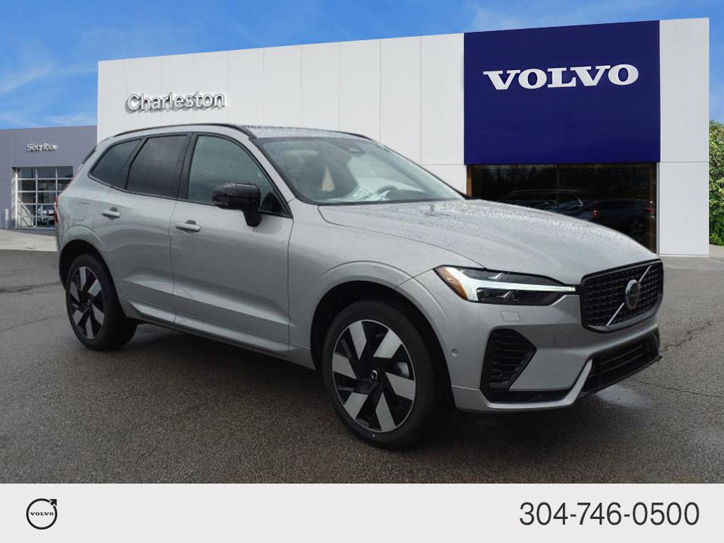 2025 Volvo XC60 Plus's photo