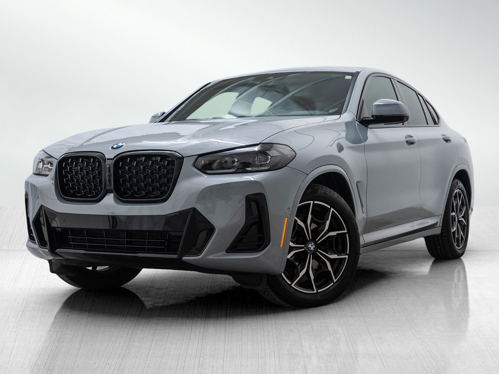 2025 BMW X4 30i's photo