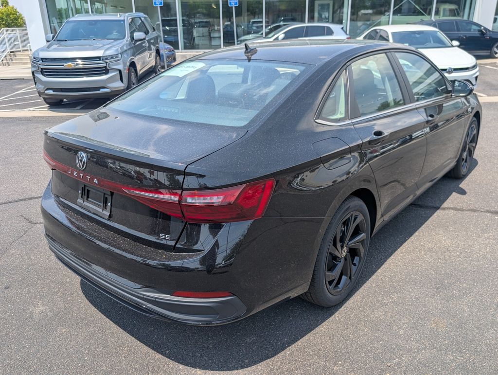2025 Volkswagen Jetta 1.5T SE photo 4