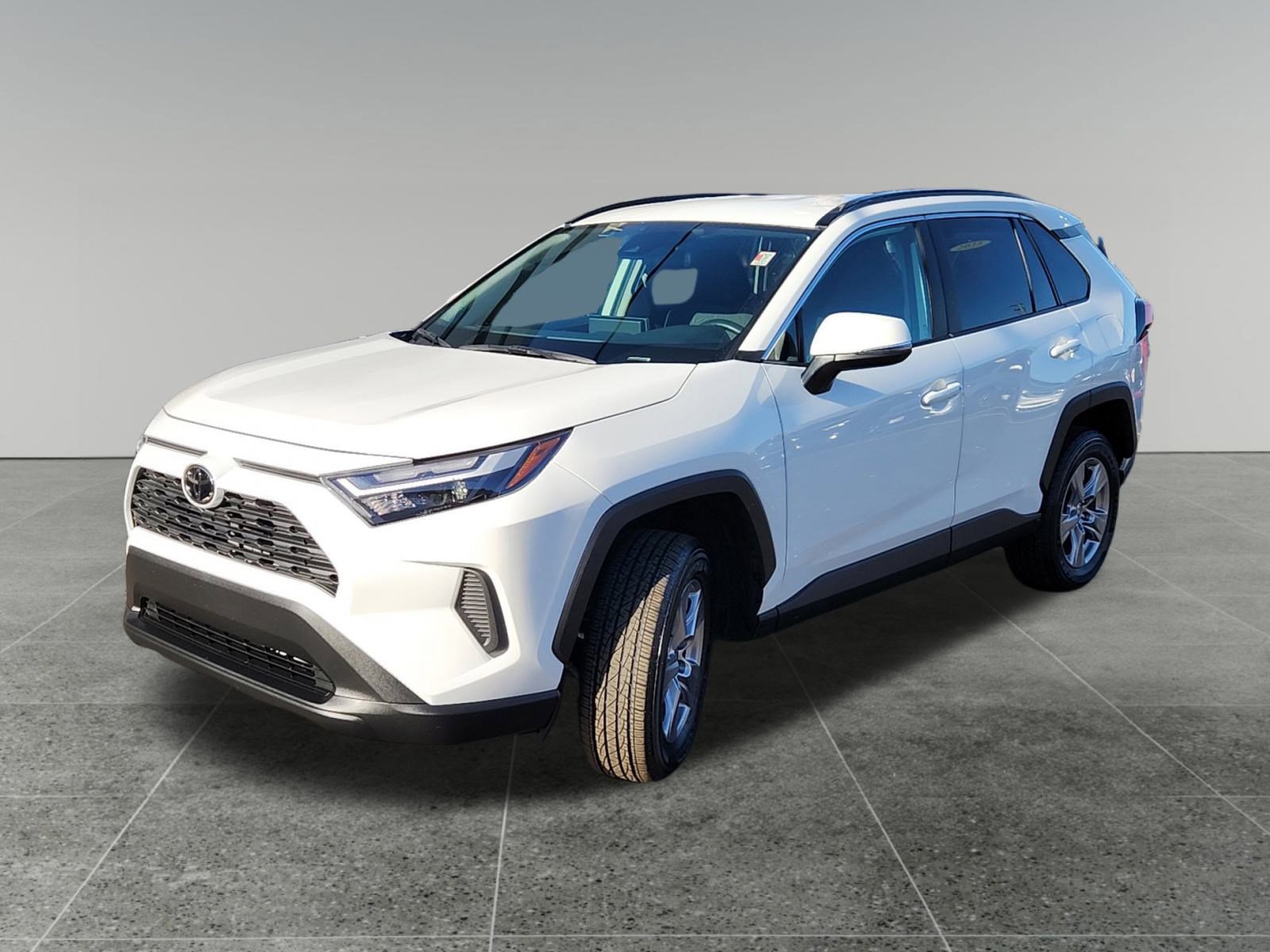 2025 Toyota RAV4 XLE photo 2