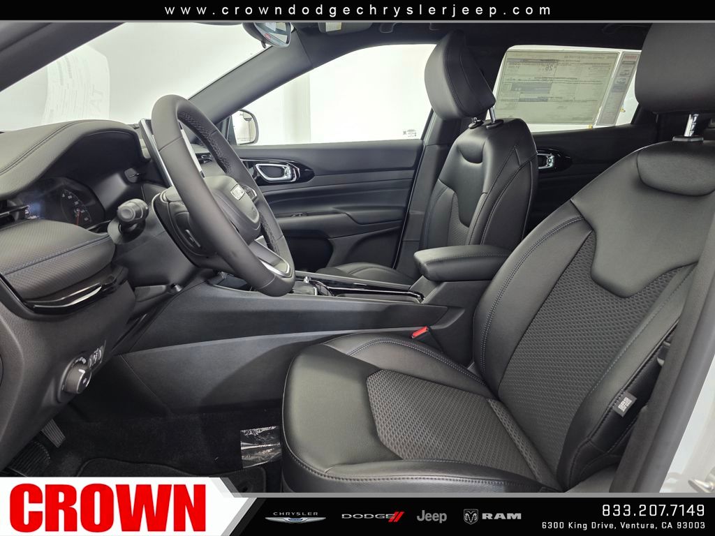 2026 Jeep Compass Latitude Altitude photo 15