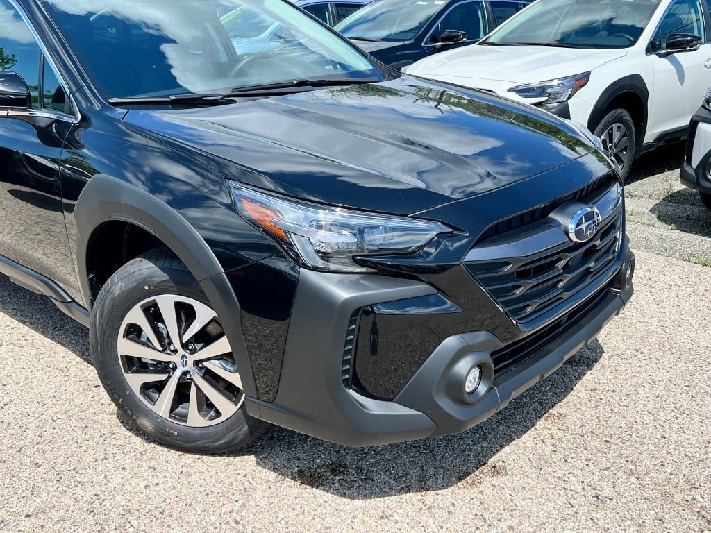 2025 Subaru Outback Premium photo 2